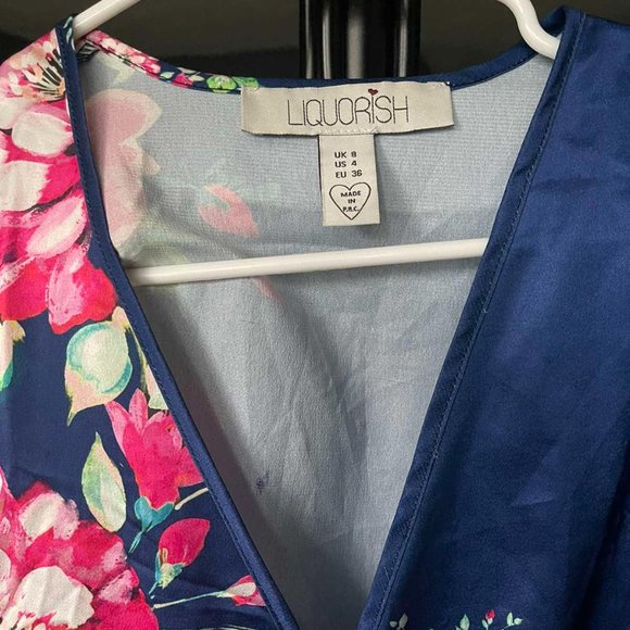 NEW WITHOUT TAG. ASOS. Liquorish wrap front midi tea dress. SIZE: 4 - Picture 5 of 6